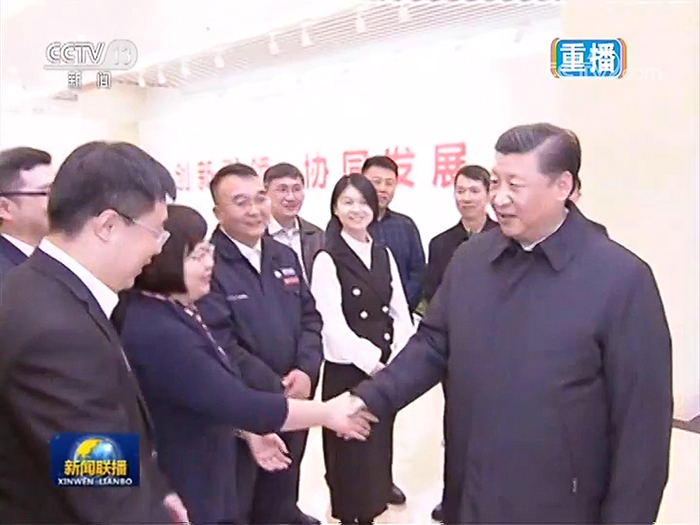 习近平总书记亲切接见Beat365官网生物工程学院院长王敏教授